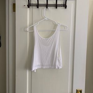 Aritzia Tops - Aritzia Talula White Crop Tank XXS Aritzia Tops - Aritzia Talula White Crop Tank XXS